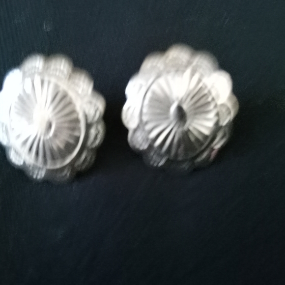 Jewelry - Elegant Sterling Silver Post Earings